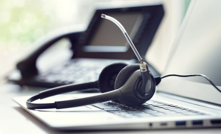 Imagen de la noticia: Desmantelan call center de extorsión en Quito: 40 detenidos, incluidos dos ciudadanos extranjeros