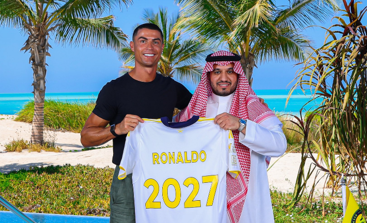 Imagen de la noticia: Esto es lo que ganará Cristiano Ronaldo tras firmar un nuevo contrato con el Al Nassr hasta 2027