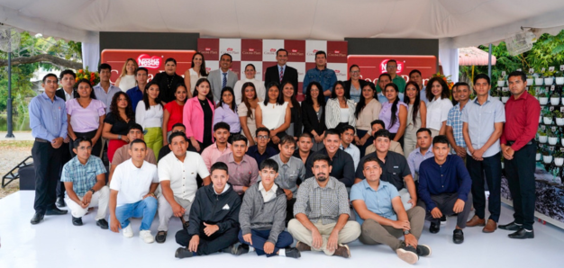 Imagen de la noticia: NESTLÉ ECUADOR, A TRAVÉS DE SU INICIATIVA PLAN CACAO Y LA ESPOL, LANZAN “HEREDEROS EN EL CAMPO” UN PROGRAMA PARA EMPODERAR A LA NUEVA GENERACIÓN DE AGRICULTORES