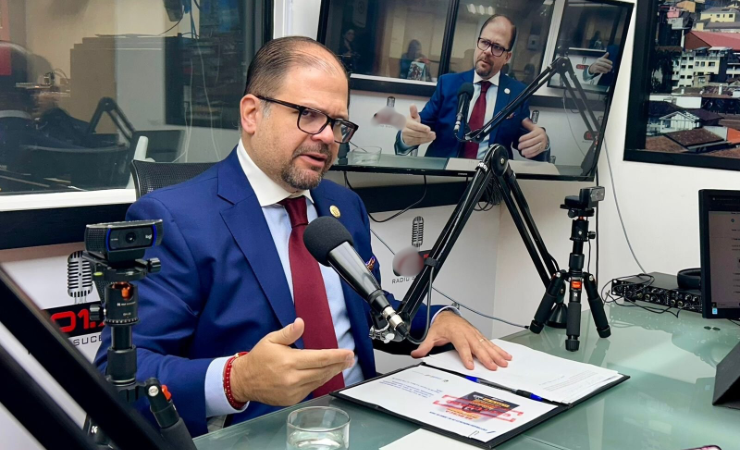 Imagen de la noticia: Ministro del Interior confirma videollamada con alias ‘Fito’, pero niega que haya existido una negociación