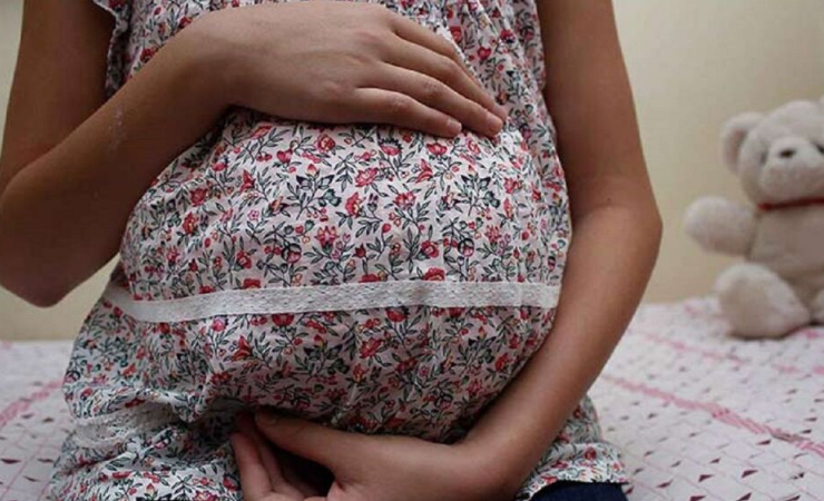 Imagen de la noticia: Niña de 13 años muere tras dar a luz; embarazo habría sido producto de abuso