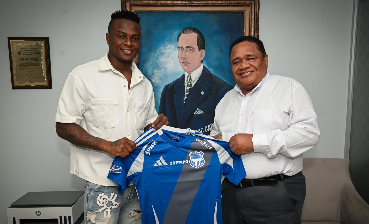 Imagen de la noticia: Emelec podría rescindir contrato de José ‘Tin’ Angulo por lesión que amenaza su carrera