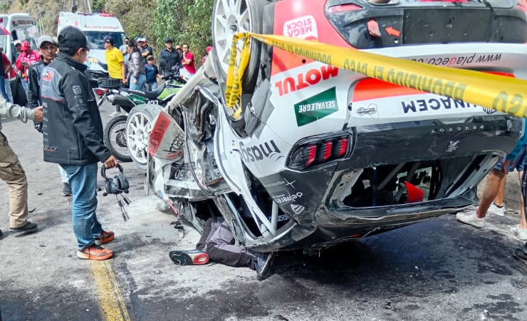 Accidente en la Vuelta a la República deja dos muertos y seis heridos en Ambato