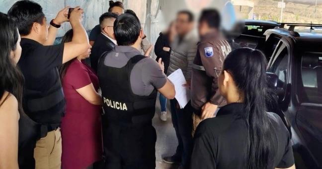 Santiago Díaz se entrega en Quito por caso de violación a menor