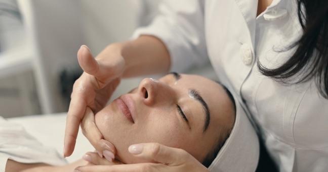 Imagen de la noticia: El ácido hialurónico como opción segura para una belleza natural y saludable