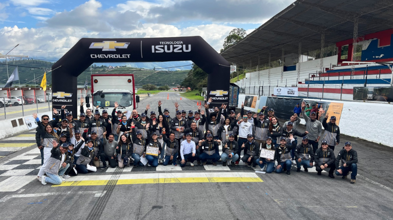 Imagen de la noticia: Chevrolet fortalece las capacidades técnicas de la red de asesores con el “Driving Experience 2025 de Camiones Chevrolet”