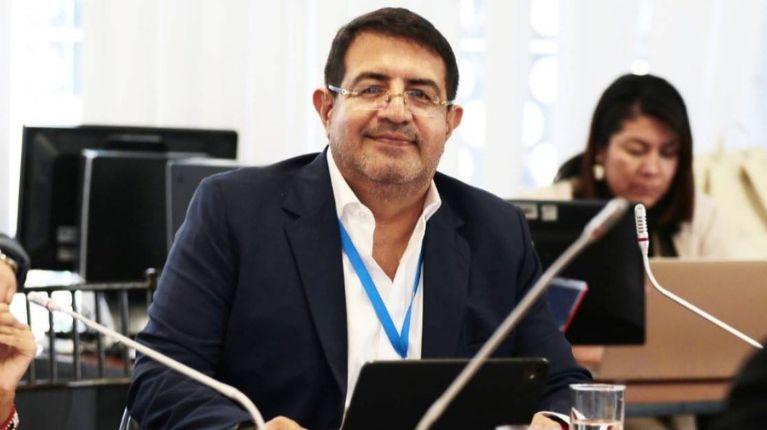 Santiago Díaz tiene suspendidos sus derechos parlamentarios tras orden de prisión