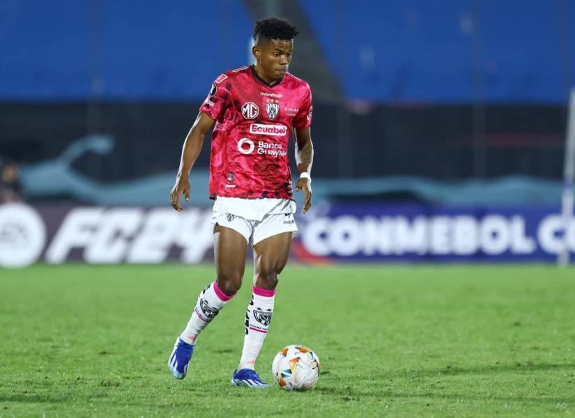 Tras sanción por suplantación de identidad, Alexander Bolaños se prepara para su regreso
