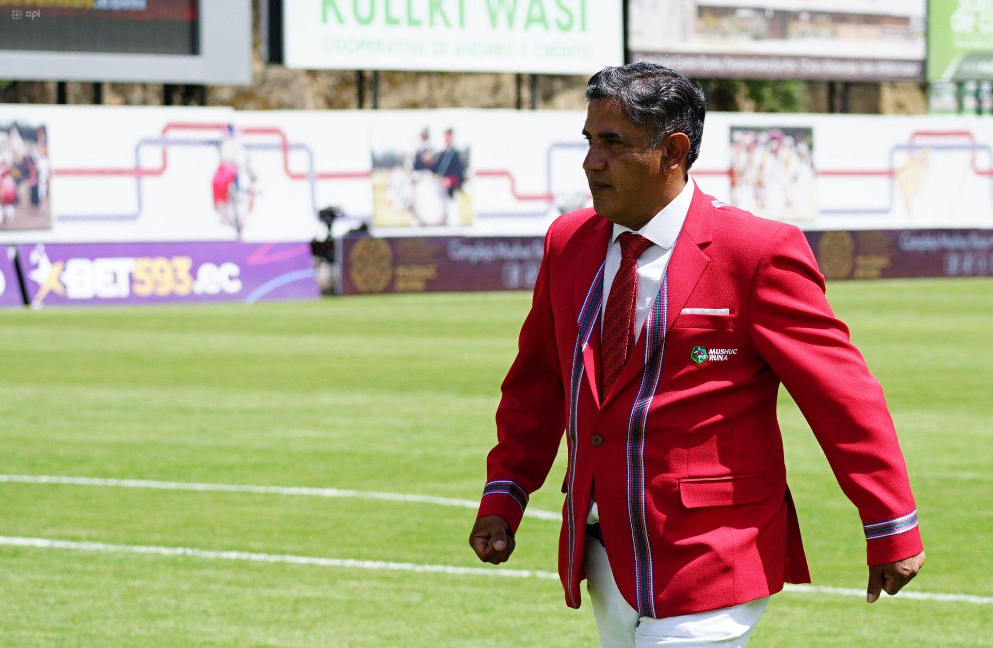 Director deportivo del Mushuc Runa desata polémica tras criticar a la árbitra en la eliminación copera