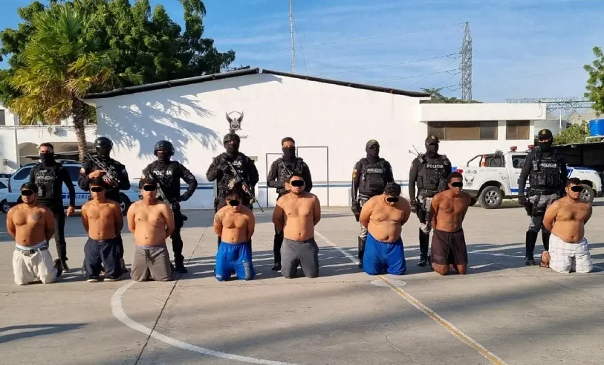 Policía captura a siete sospechosos de extorsión y robo en operativos en Manabí
