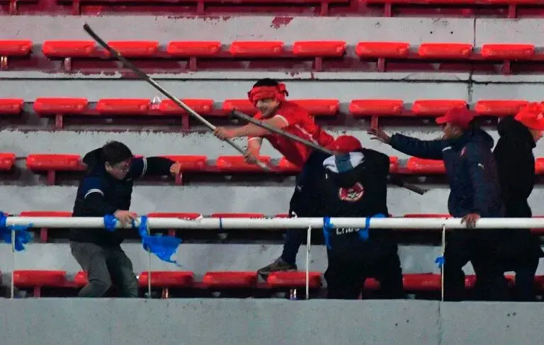 Cronología del horror en la Copa Sudamericana: 10 heridos y 300 detenidos tras disturbios