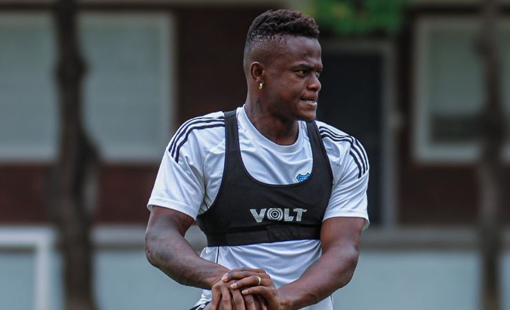 Emelec confirmó lesión de José Angulo: ¿se perderá el clásico?