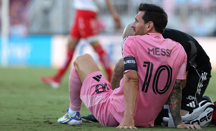 Imagen de la noticia: Alarma en Inter Miami: Lionel Messi sufrió una lesión en pleno partido