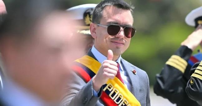 Daniel Noboa alcanza el 49,8% de aprobación en encuesta