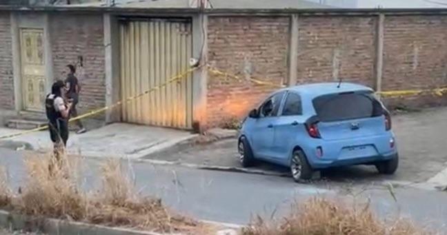 Ataque armado y auto incendiado en el barrio Costa Azul, Manta 