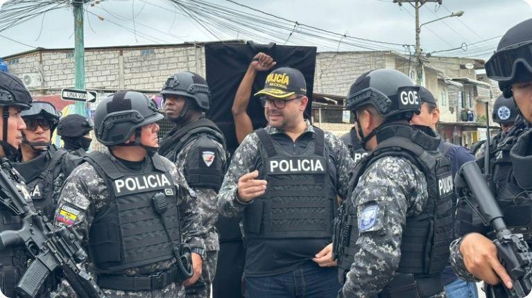 Más de una docena de capturados, entre ellos un objetivo de intermedio valor en allanamientos en El Oro