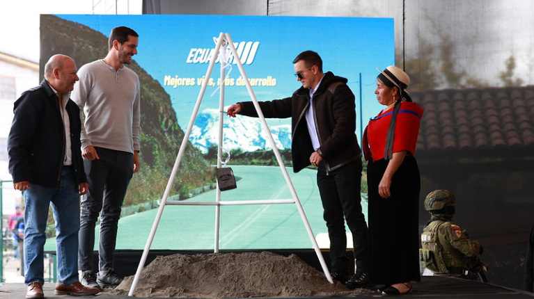 Gobierno destina USD 47 millones para mantenimiento de vía que une a la Sierra Centro con la Costa