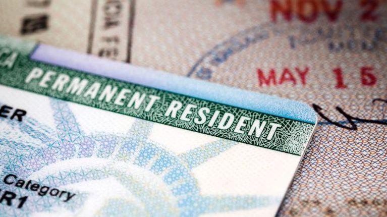 Joven latina pierde la Green Card por un error inesperado