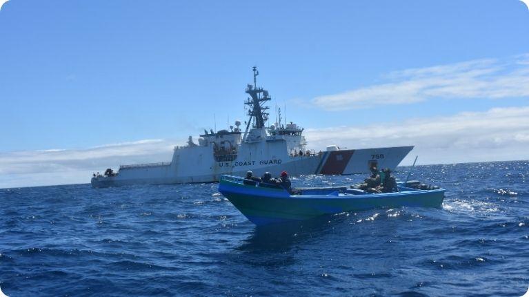 Guardia Costera de Estados Unidos capturó a seis ecuatorianos en operativo antidrogas en el Pacífico
