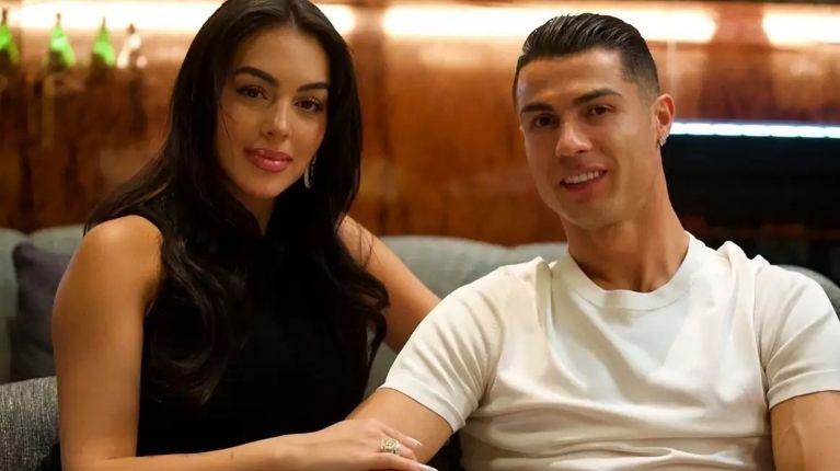 Georgina Rodríguez y Cristiano Ronaldo anuncian su compromiso tras casi una década juntos
