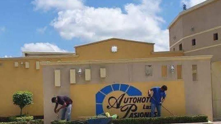 Docente fallece en motel mientras estaba con un menor de edad
