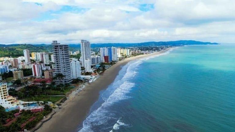 Imagen de la noticia: Feriados nacionales que restan en Ecuador este 2025