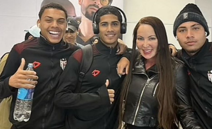 Escándalo en Brasil: juveniles despedidos tras foto con actriz de cine para adultos