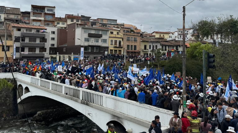 Cuenca: participación masiva en marcha por la defensa del agua y en rechazo a la minería
