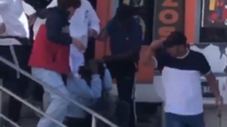 Tremenda paliza a delincuente que intentó robar a pasajeros de un bus en Quito