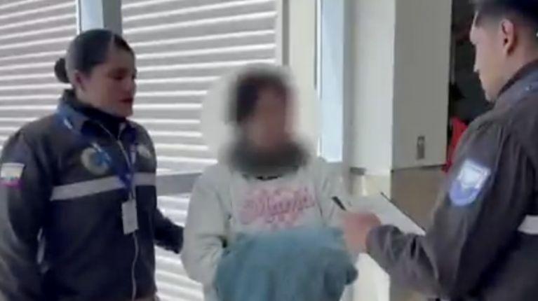 Mujer procesada por abuso sexual a menor de edad con TDAH: era su tutora y lo seducía con regalos