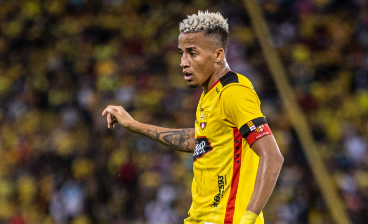 (VIDEO) Byron Castillo discutió con hinchas de Barcelona SC tras la derrota ante Independiente del Valle
