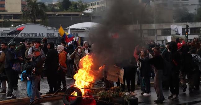 Diecisiete días de paro nacional en Ecuador: vías cerradas este 8 de octubre