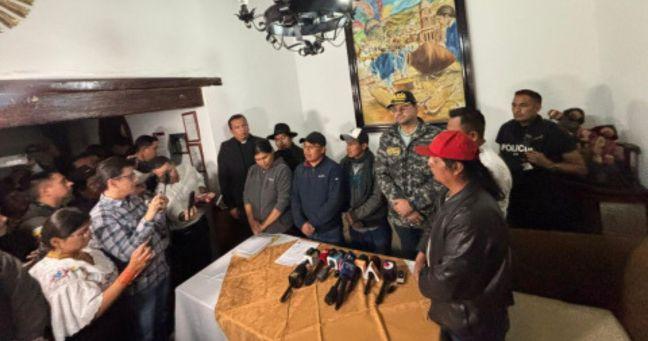 Imagen de la noticia: “Se acaba el paro nacional en Ecuador”; Gobierno anuncia avances tras diálogo con el movimiento indígena