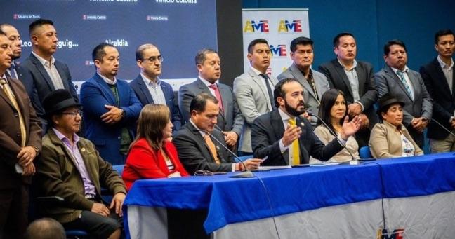 Asociación de Municipalidades del Ecuador elige una presidenta: alcaldes denuncian irregularidades en el proceso