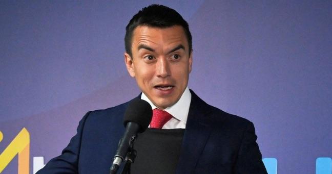 Consulta popular 2025: Noboa pide licencia para campaña