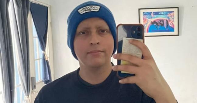 Joven empeña su Xbox para pagar su última quimioterapia