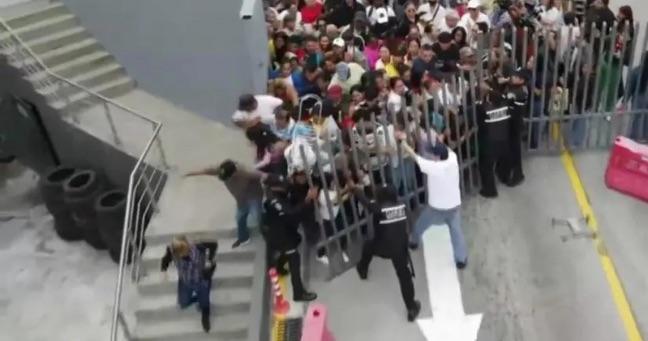 Imagen de la noticia: Black Friday en Ecuador desata caos en supermercados