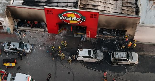Tragedia en México: incendio en Waldo’s deja 23 muertos y 12 heridos