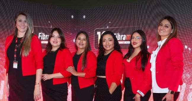 FibraMax celebra premios internacionales por liderazgo en conectividad