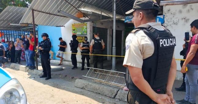 Ataque armado en Manta: hombre asesinado en zona comercial