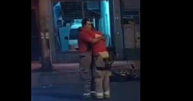 Bombero llega a una emergencia y descubre que la víctima era su hermano