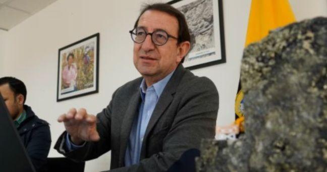 Viceministro de Minas, Javier Subía, renuncia a su cargo