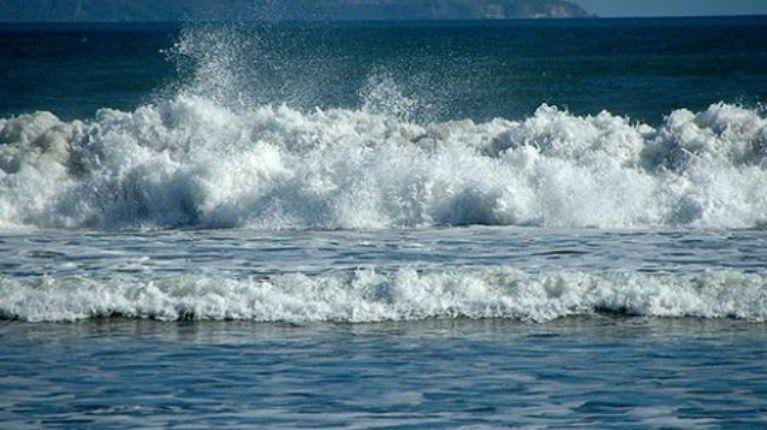 Este fin de semana habrá oleaje en las costas ecuatorianas