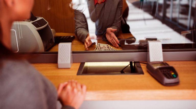 ¿Cómo atenderán los bancos en el feriado de Navidad?