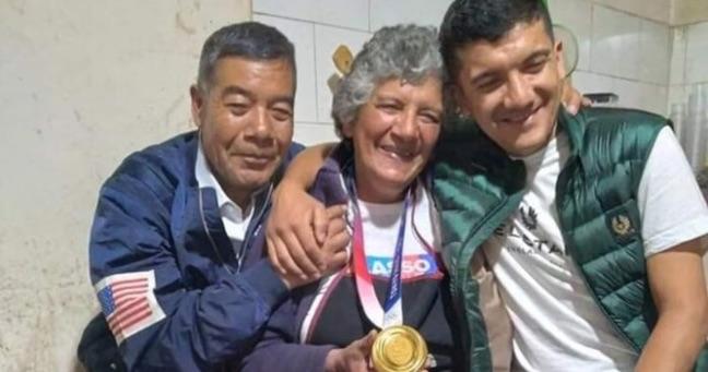 Imagen de la noticia: Fallece madre de Richard Carapaz; mensaje conmueve