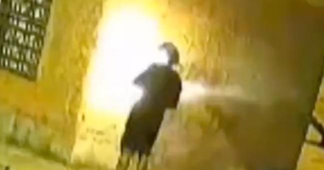 Extorsionador muere tras estallar una granada en un negocio