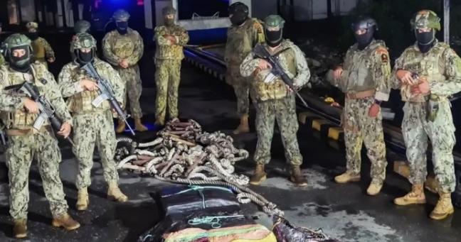 Fuerzas armadas incauta 250 kg de droga en Guayaquil
