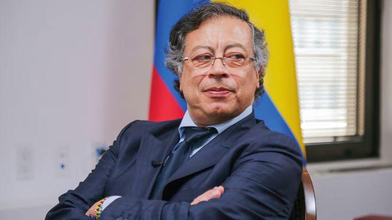 Gustavo Petro dice que hace «cosas muy buenas» en la cama y que “Jesús hizo el amor, sí, a lo mejor con María Magdalena”