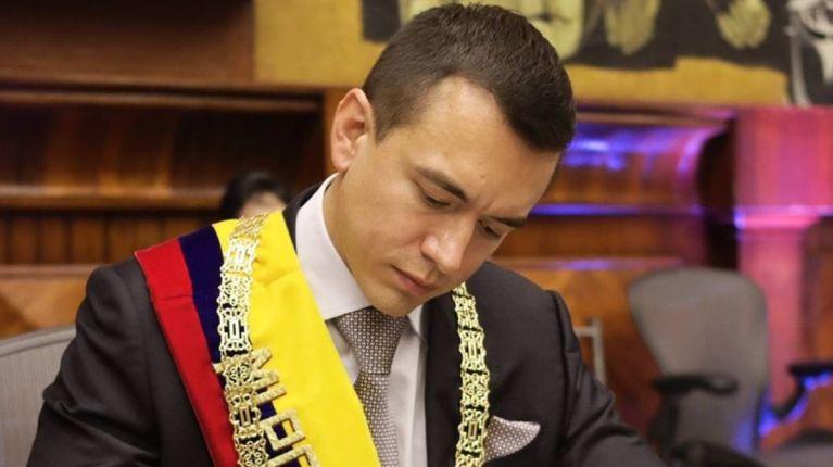 Imagen de la noticia: Noboa envió dos proyectos económicos urgentes a la Asamblea: GAD y sectores de energía y minería