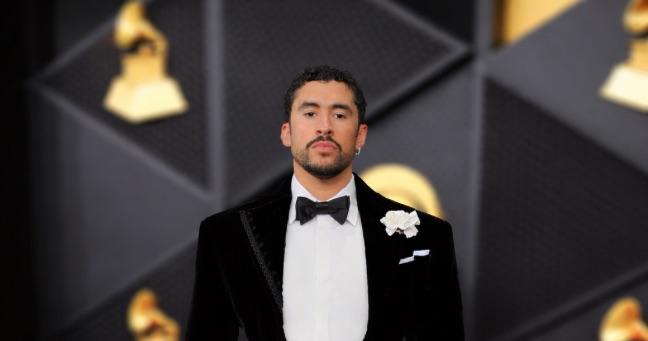 “Fuera ICE, no somos aliens, somos humanos”: Bad Bunny arremete contra política migratoria de EE. UU. en los Grammy